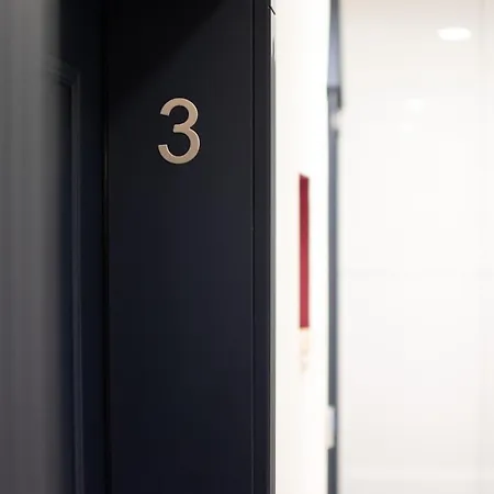 Center Luxury 2