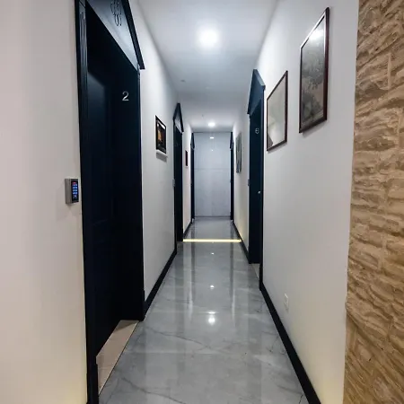 Center Luxury 2 4* Split