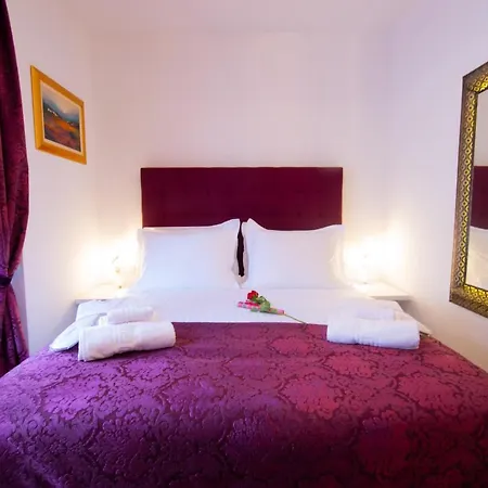 Center Luxury 2 בית הארחה ספליט