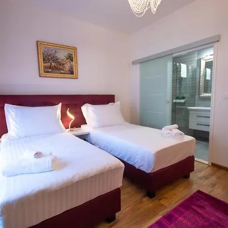 Center Luxury 2 בית הארחה ספליט